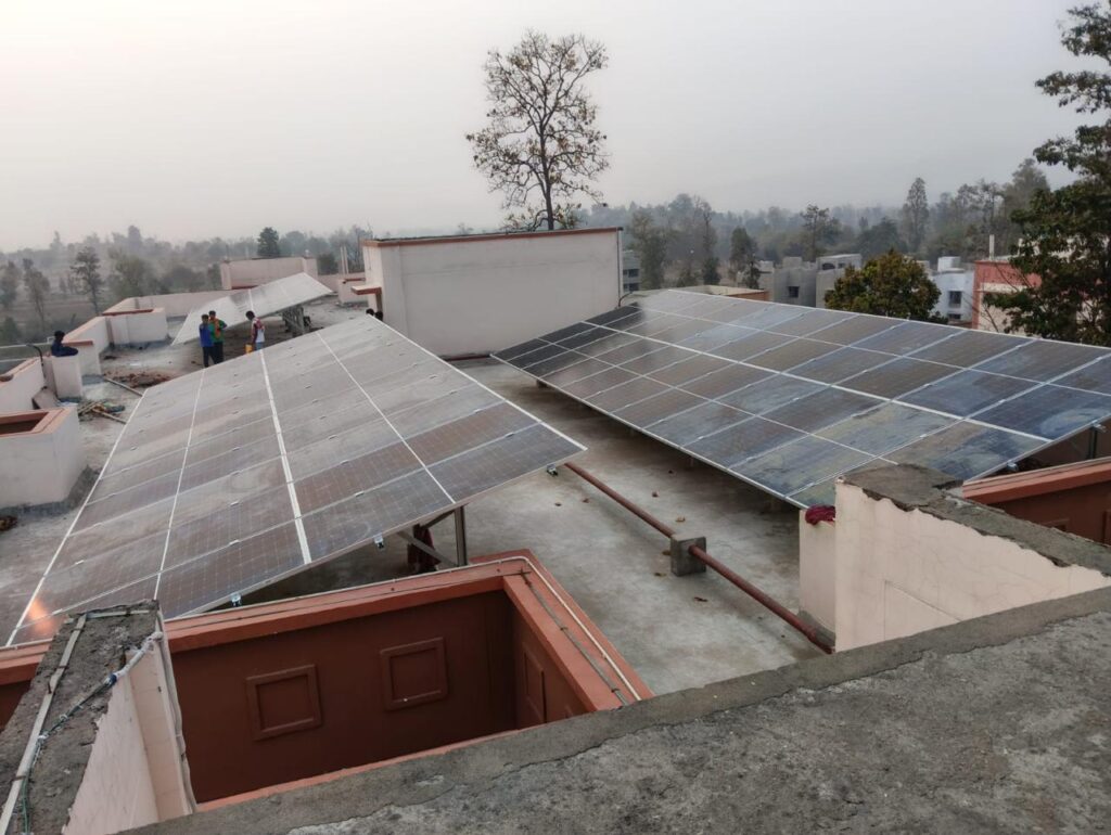 hostel-roof-solar-installation